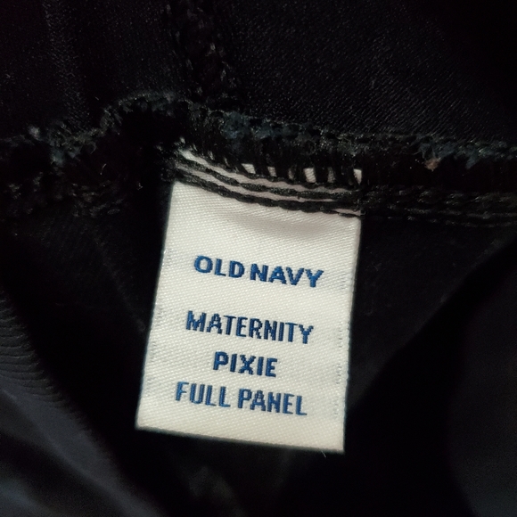 Maternity Pixie Cropped Chino Pants, Old Navy, Black, Size 10 - Picture 4 of 5